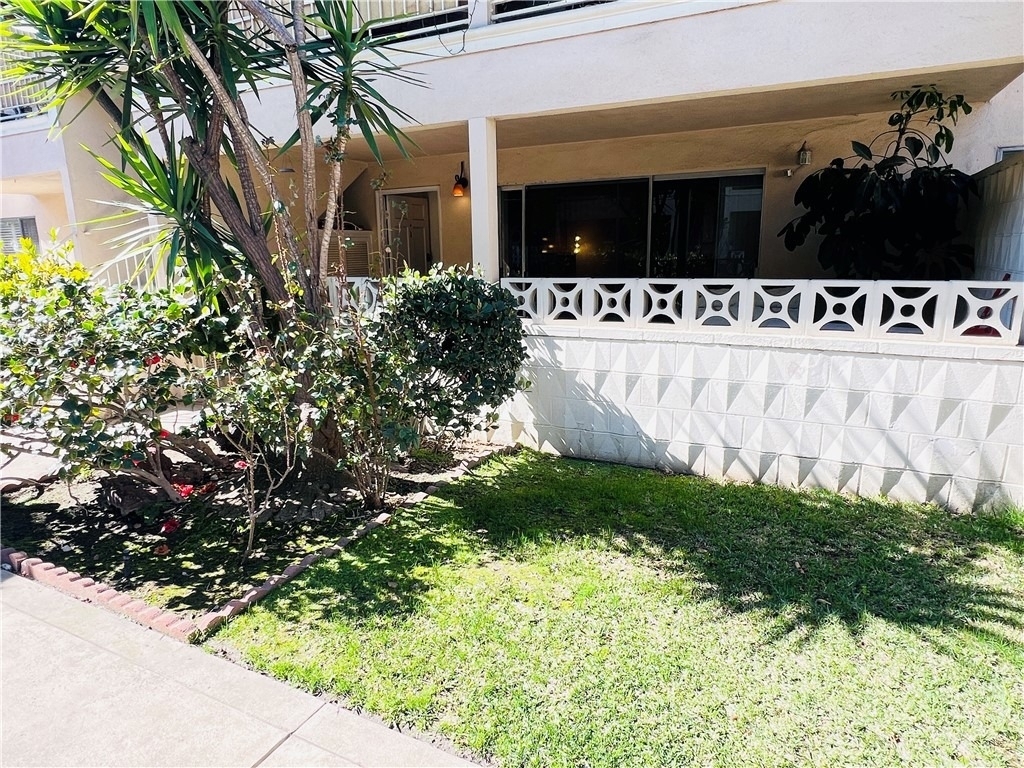 471 West Duarte Rd - Photo 17