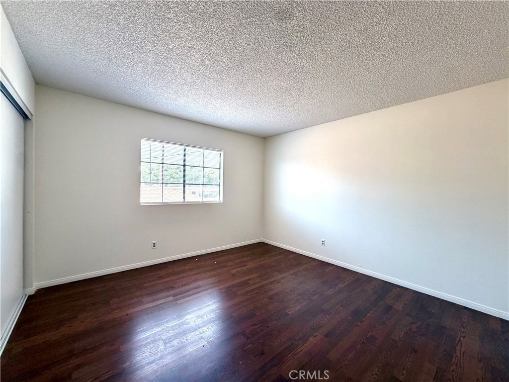 122 S Mayflower Avenue - Photo 5