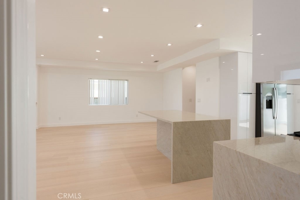 14605 Wyandotte - Photo 21