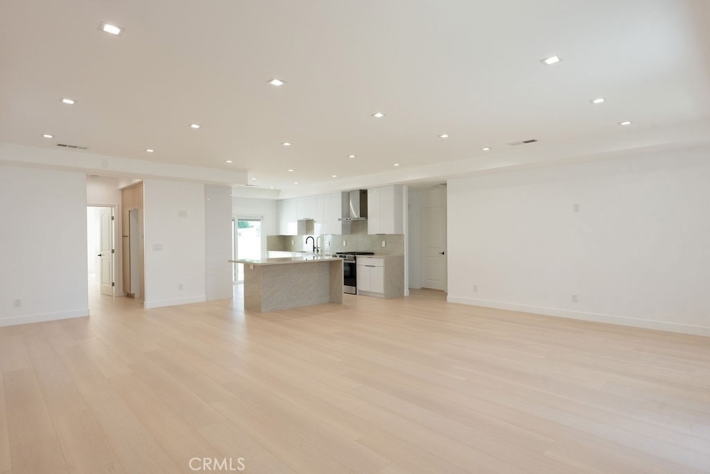 14605 Wyandotte - Photo 6