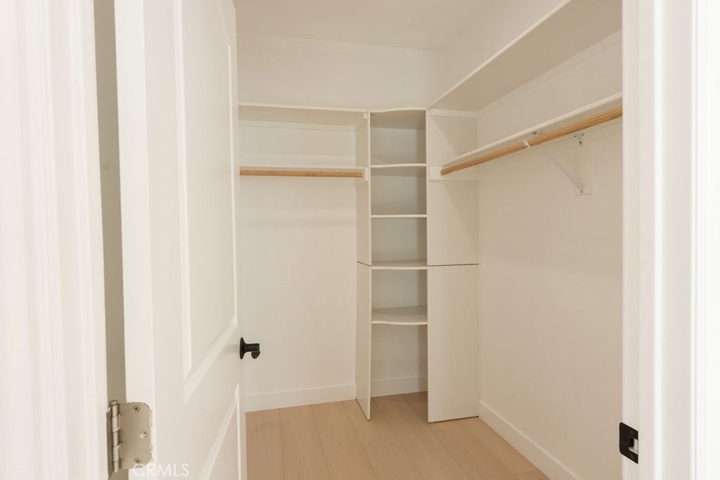 14605 Wyandotte - Photo 32