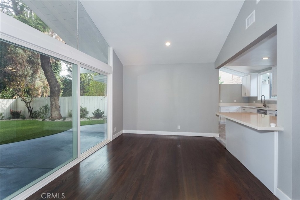 16231 Moorpark Street - Photo 8