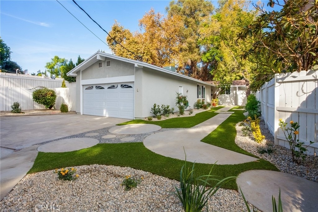 16231 Moorpark Street - Photo 0