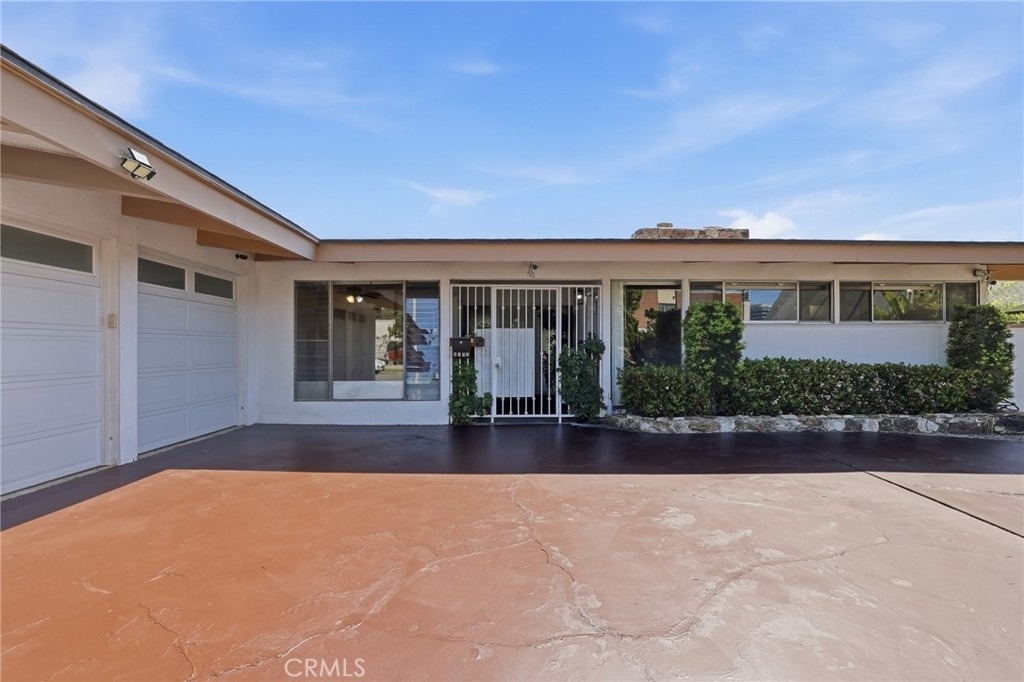 6732 Wooster Avenue - Photo 1