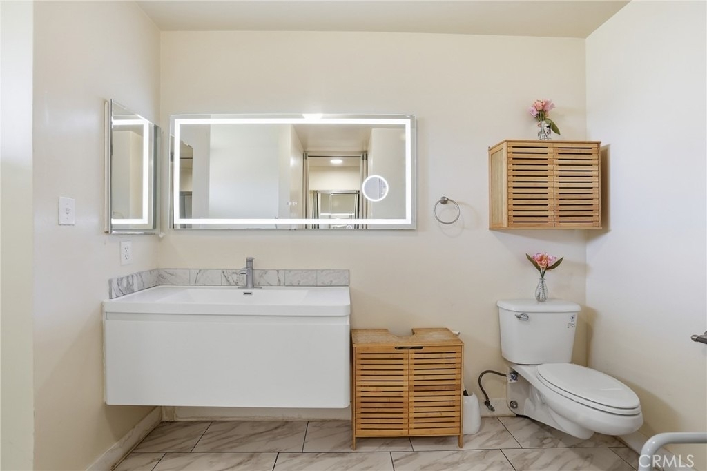 6732 Wooster Avenue - Photo 22