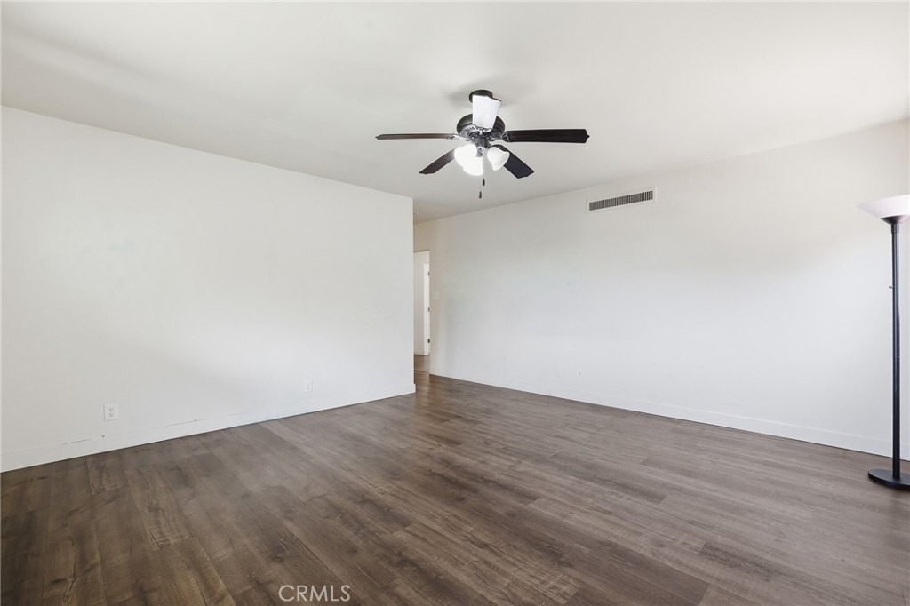 6732 Wooster Avenue - Photo 23