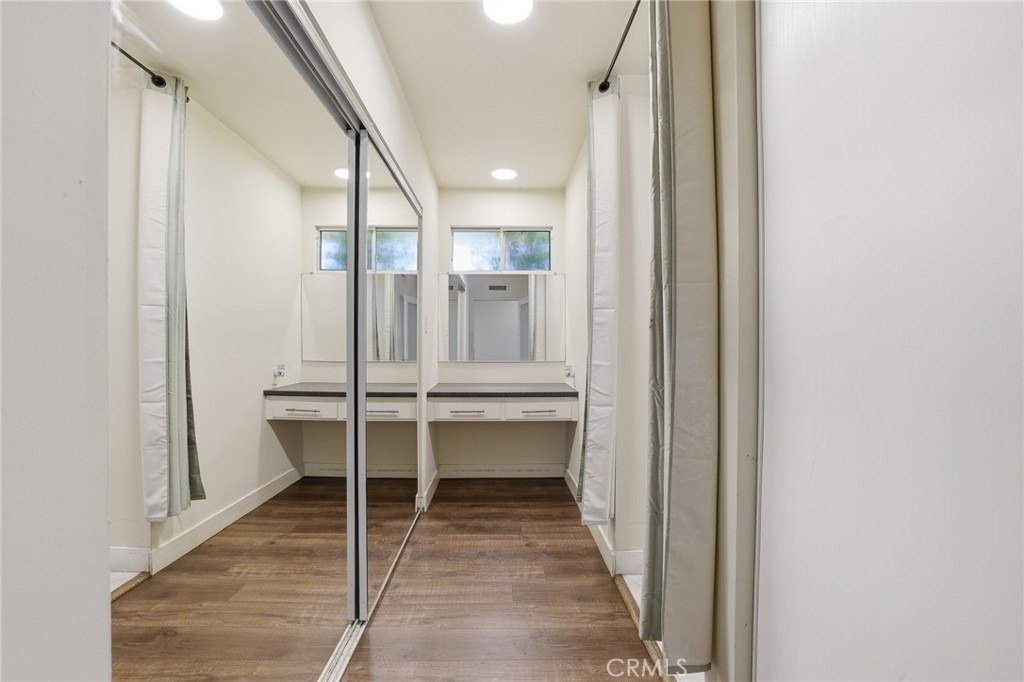 6732 Wooster Avenue - Photo 19