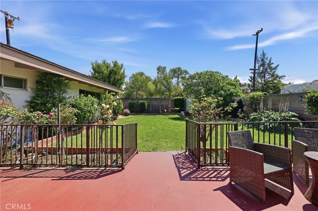 6732 Wooster Avenue - Photo 35