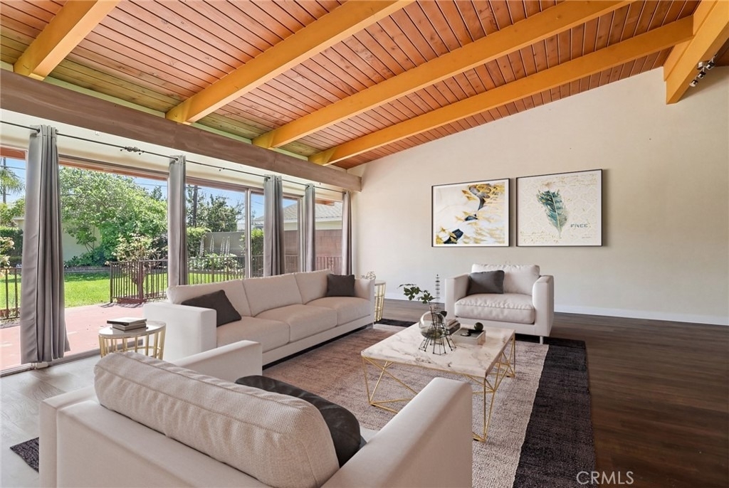 6732 Wooster Avenue - Photo 4