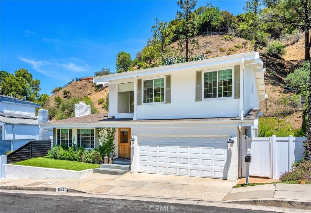 17152 Escalon - Photo 1