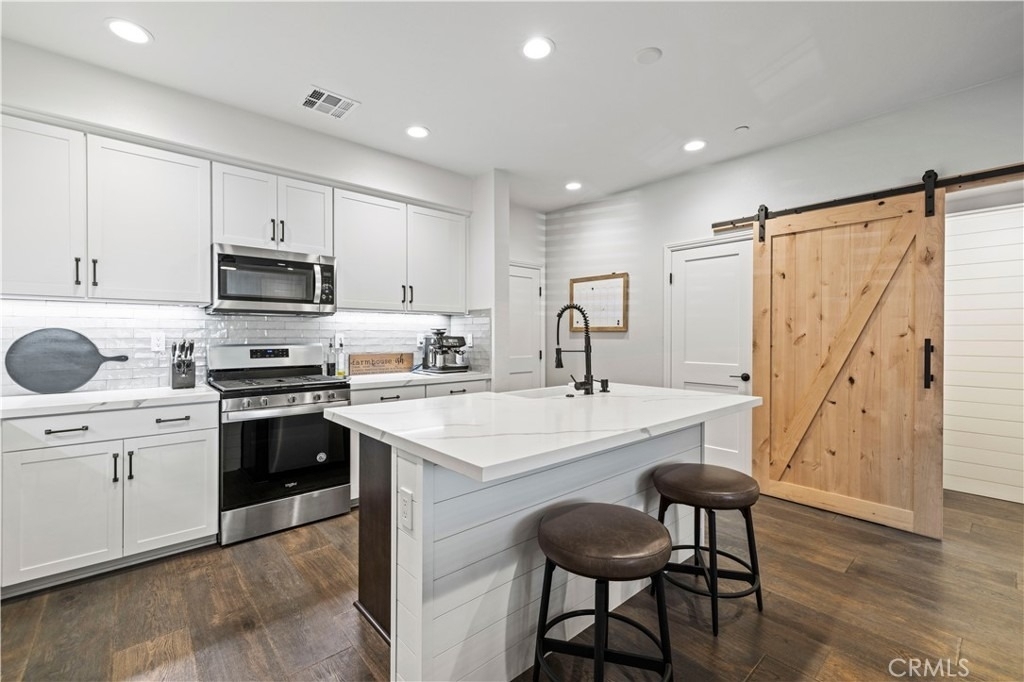 212 Red Brick - Photo 3