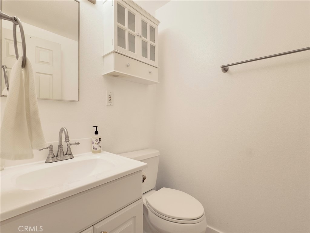 10018 Cozycroft Avenue - Photo 11