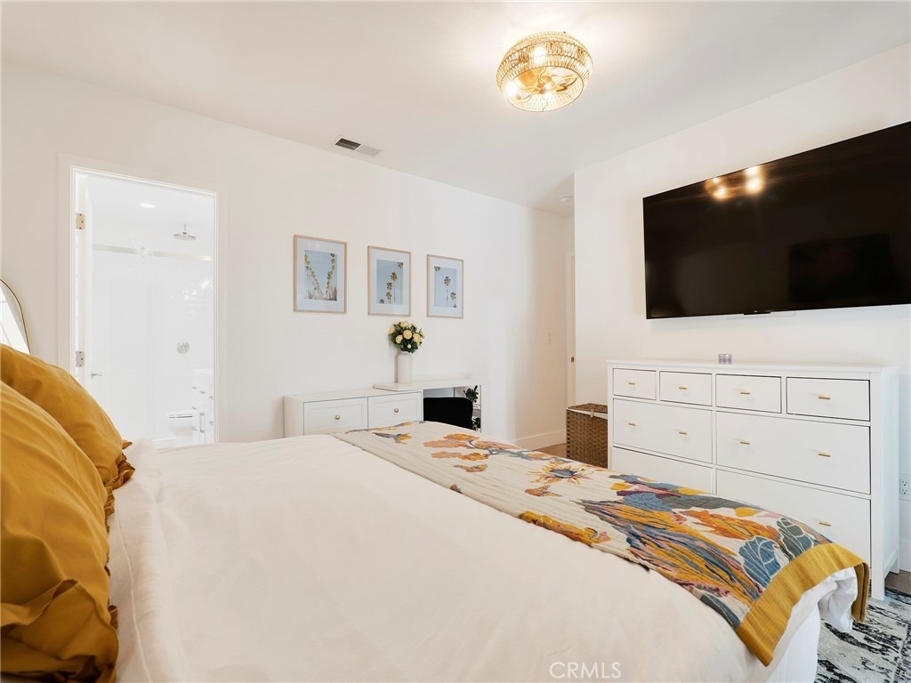 10018 Cozycroft Avenue - Photo 14