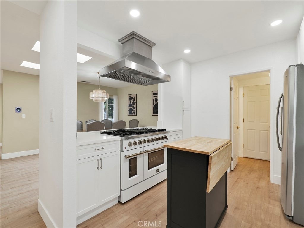 10018 Cozycroft Avenue - Photo 6