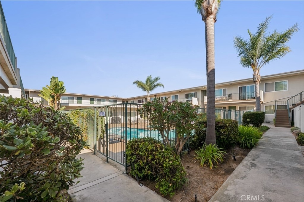 3649 Emerald Street - Photo 24