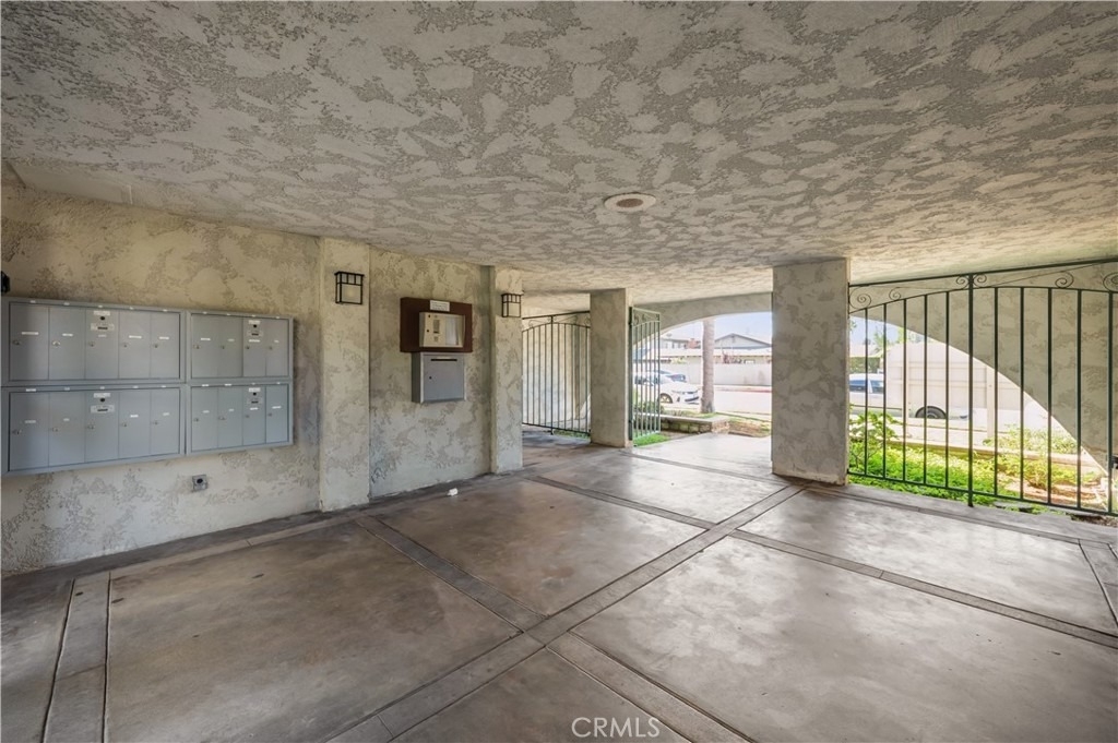 3649 Emerald Street - Photo 2