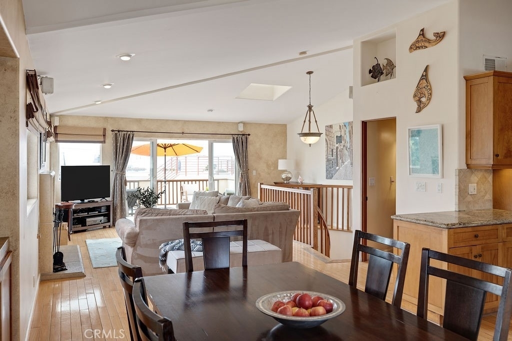 817 Monterey Boulevard - Photo 5