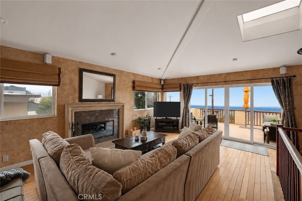 817 Monterey Boulevard - Photo 0