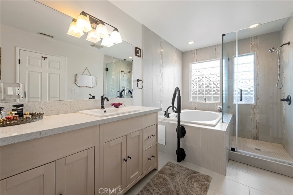 5231 Glasgow Way - Photo 13