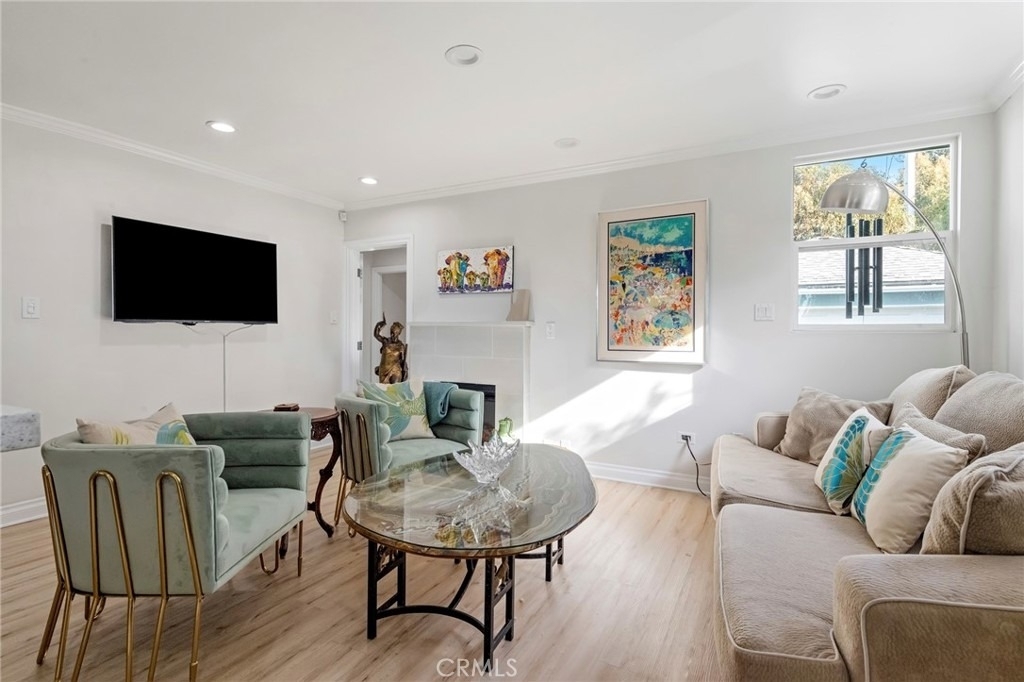 5231 Glasgow Way - Photo 4