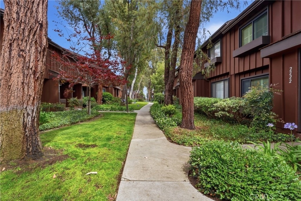 2242 Stonewood Court - Photo 18