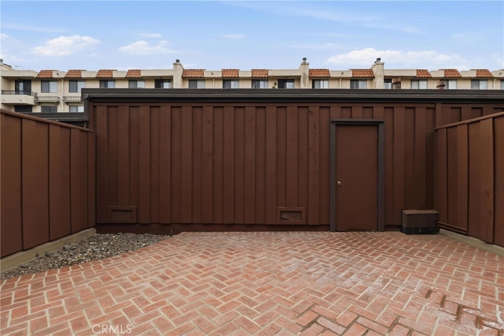 2242 Stonewood Court - Photo 16