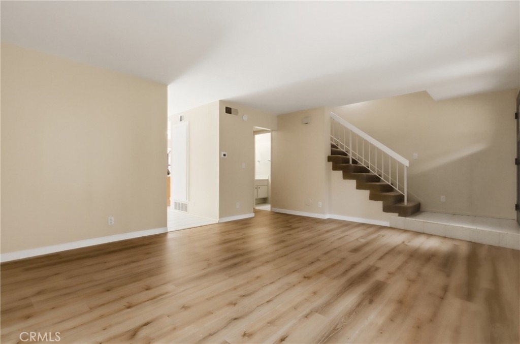 2242 Stonewood Court - Photo 2
