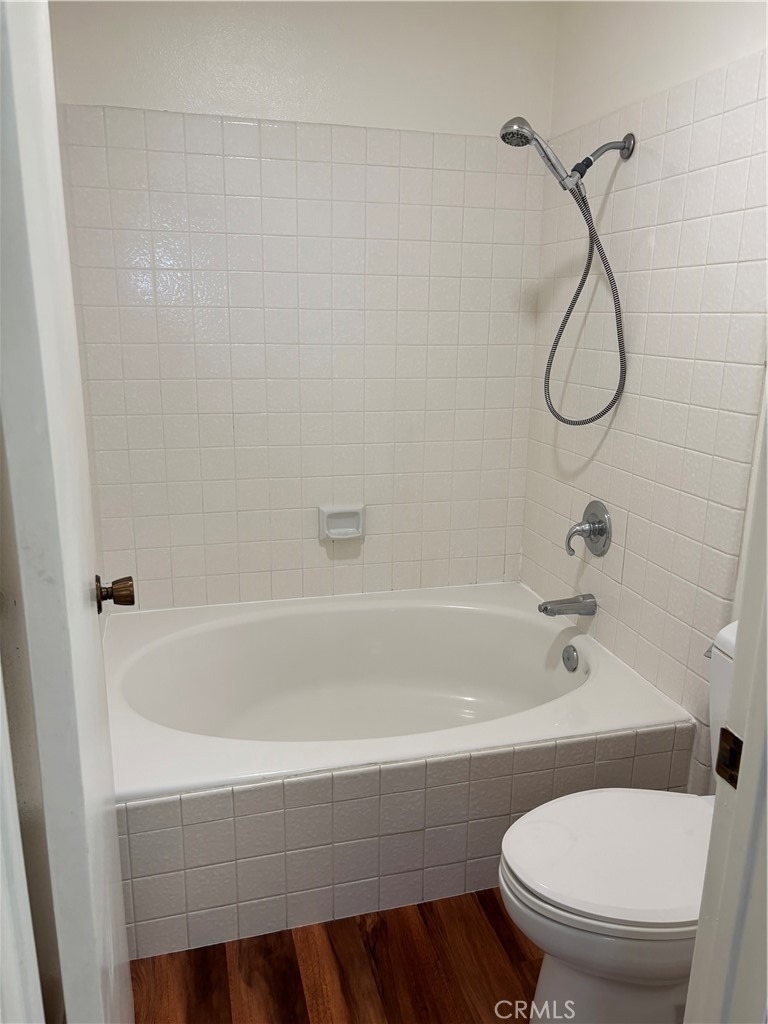 2412 Ramada Plaza - Photo 9