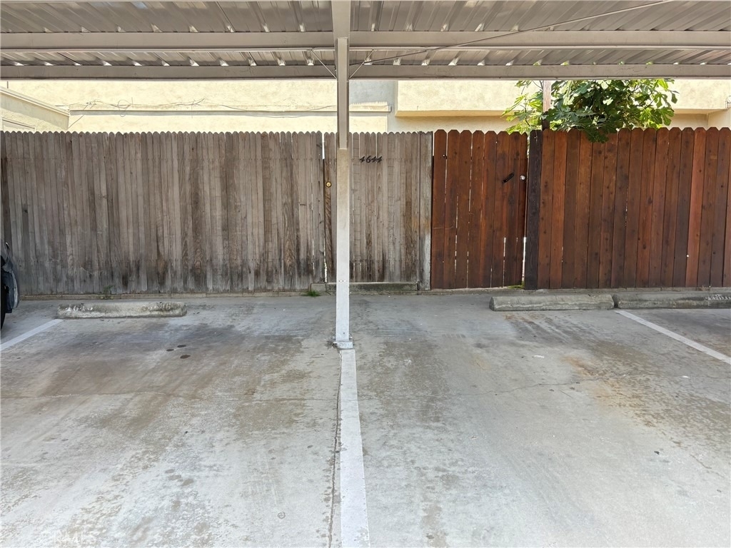 4646 Larwin Avenue - Photo 2