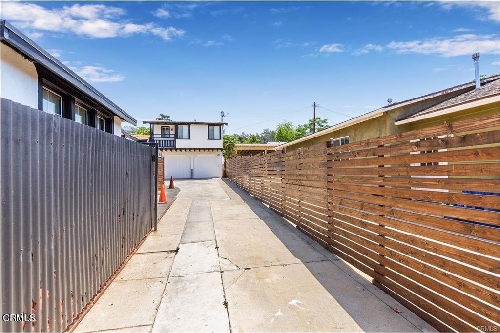 6854 N Figueroa Street - Photo 1