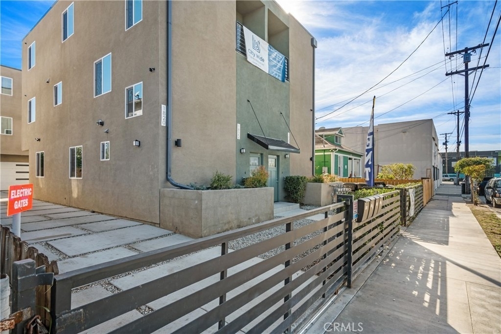 1822 S Orchard Avenue - Photo 1