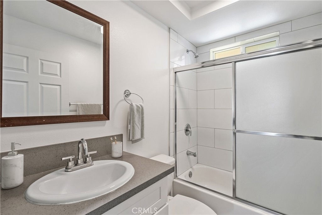 1822 S Orchard Avenue - Photo 9