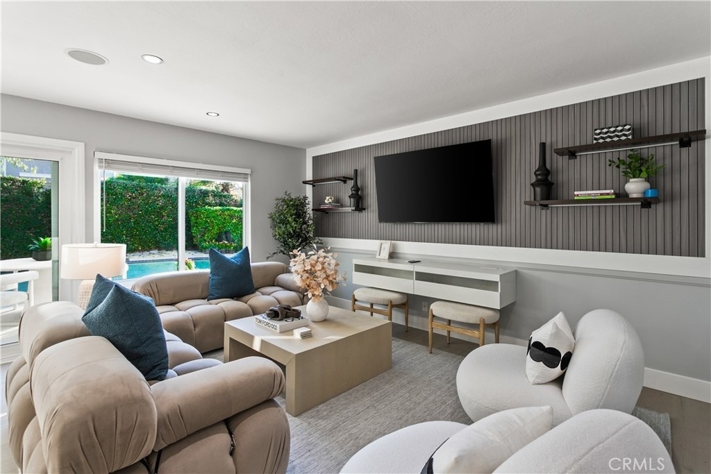 9882 Kings Canyon - Photo 7