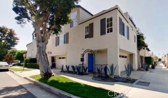 445 Begonia Avenue - Photo 0