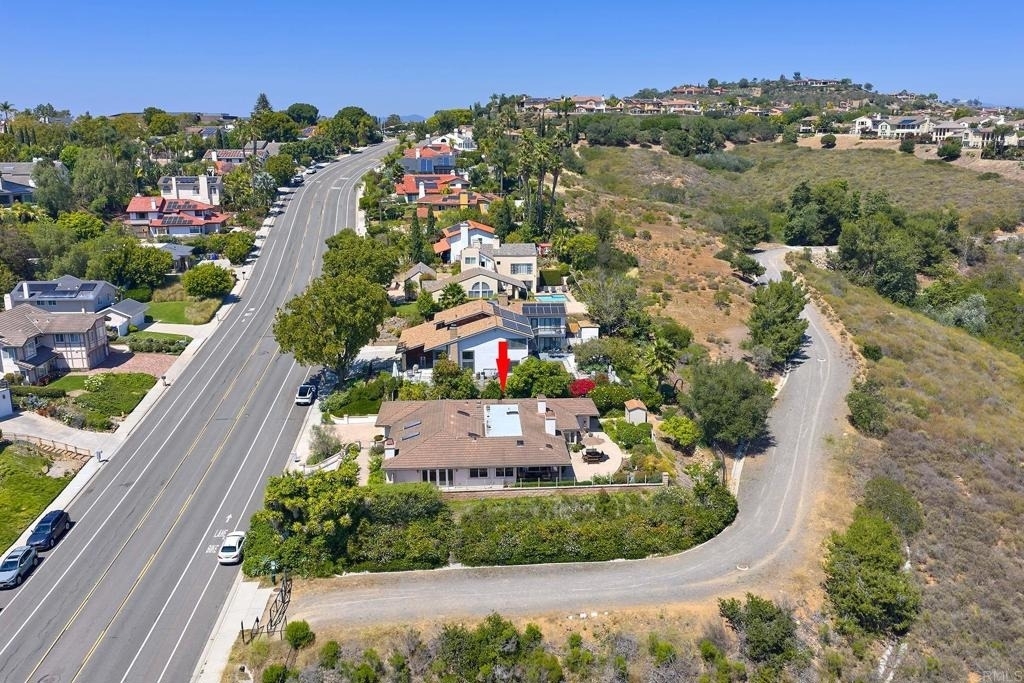 7118 El Fuerte Street - Photo 43