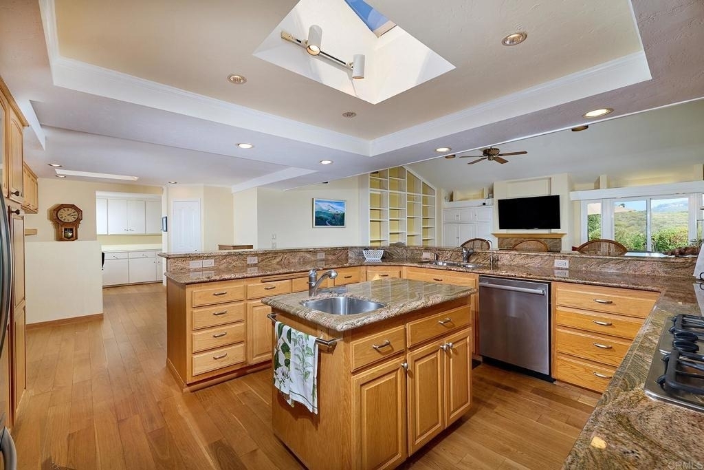 7118 El Fuerte Street - Photo 18