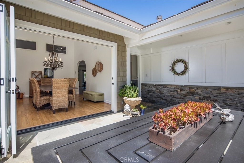 32161 E Nine Drive - Photo 2