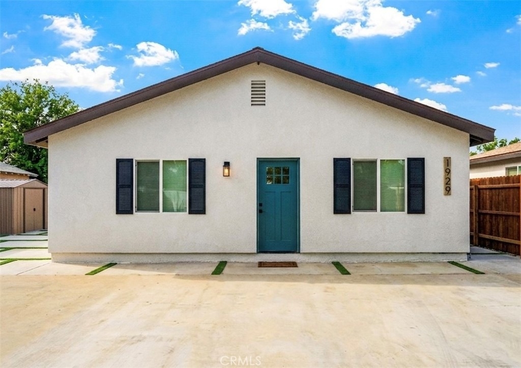 11920 Laurel - Photo 1