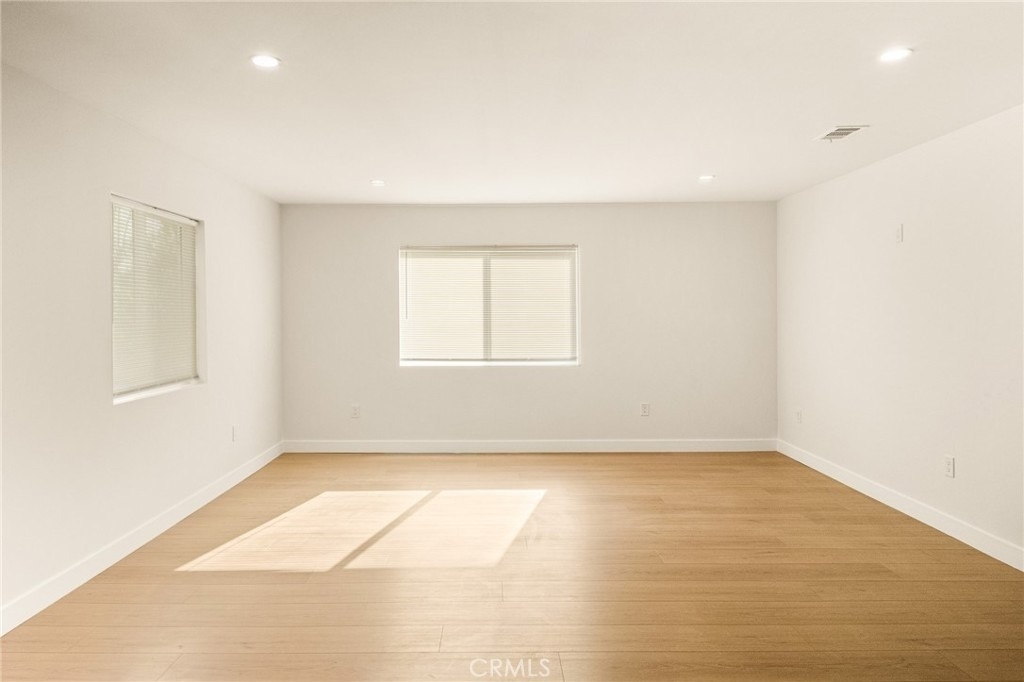 11920 Laurel - Photo 11