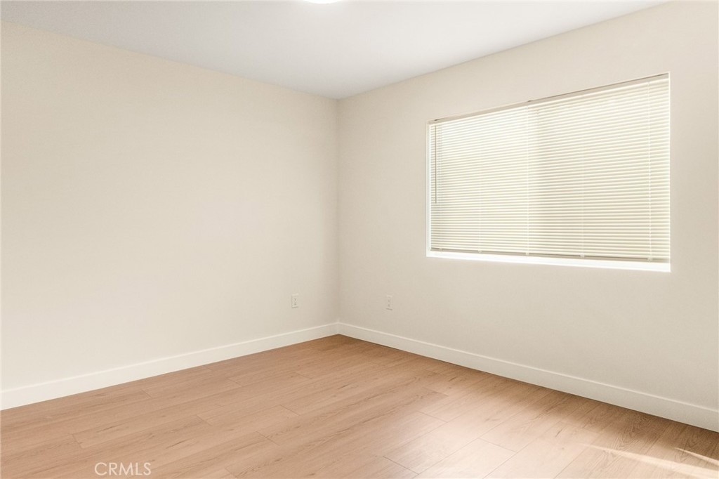 11920 Laurel - Photo 15