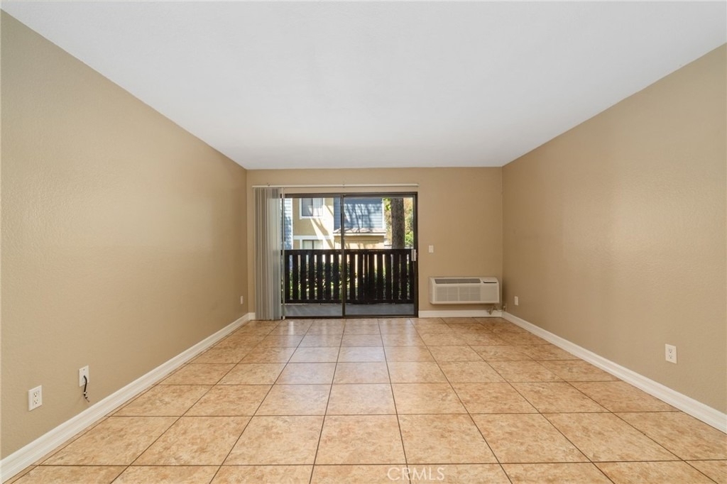 3535 Banbury - Photo 3