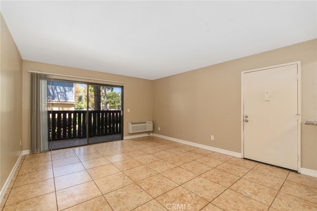 3535 Banbury - Photo 2