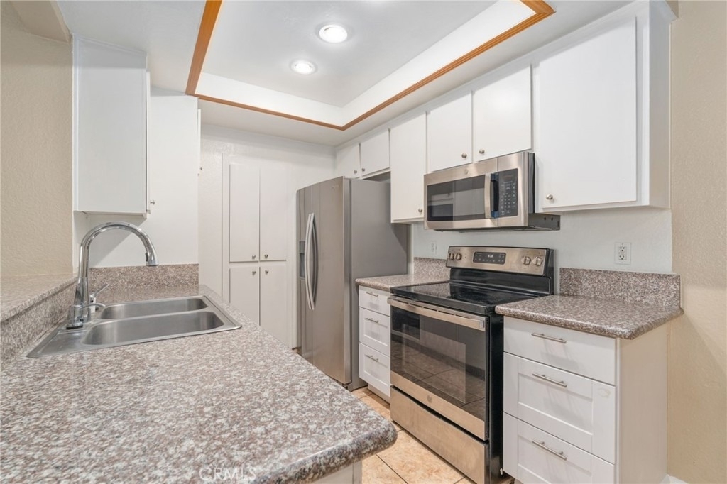 3535 Banbury - Photo 8