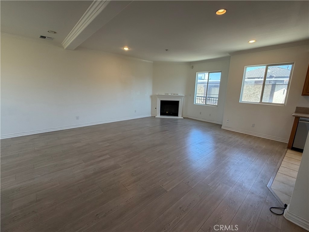 1927 Strathmore Avenue - Photo 10