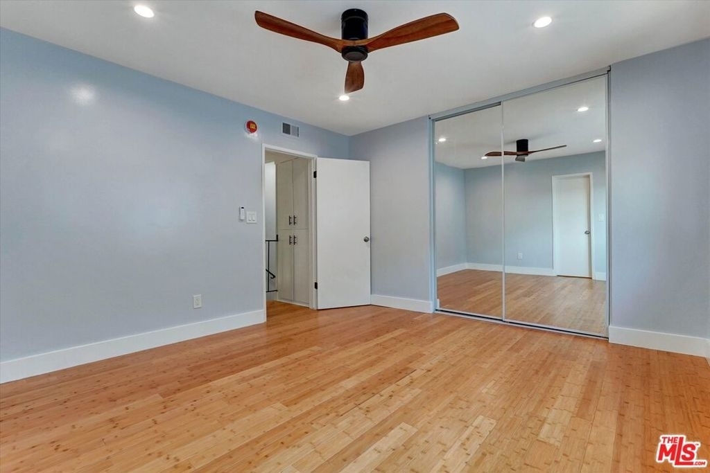 5726 Woodman Avenue - Photo 15