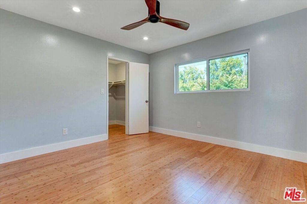 5726 Woodman Avenue - Photo 20