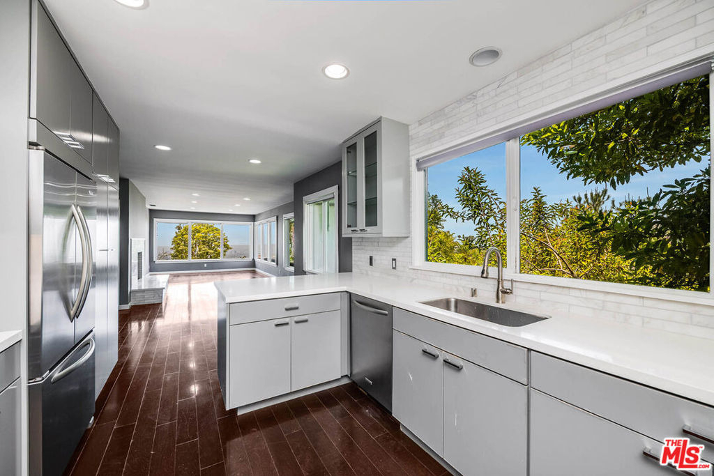 1438 Davies Drive - Photo 6