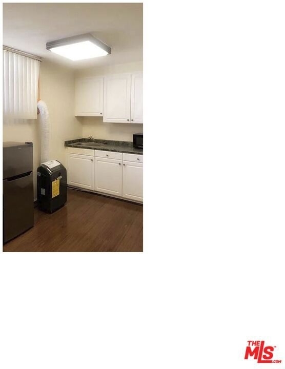 1481 S Shenandoah Street - Photo 2