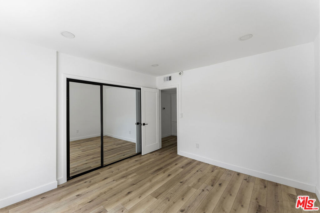929 N Stanley Avenue - Photo 13