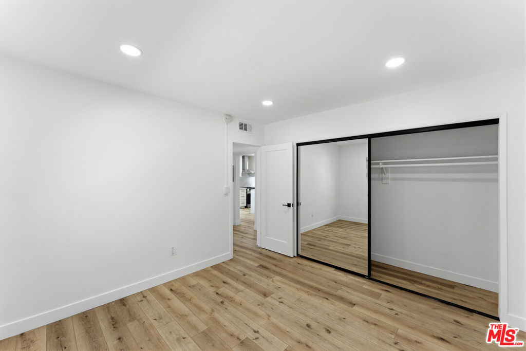 929 N Stanley Avenue - Photo 15
